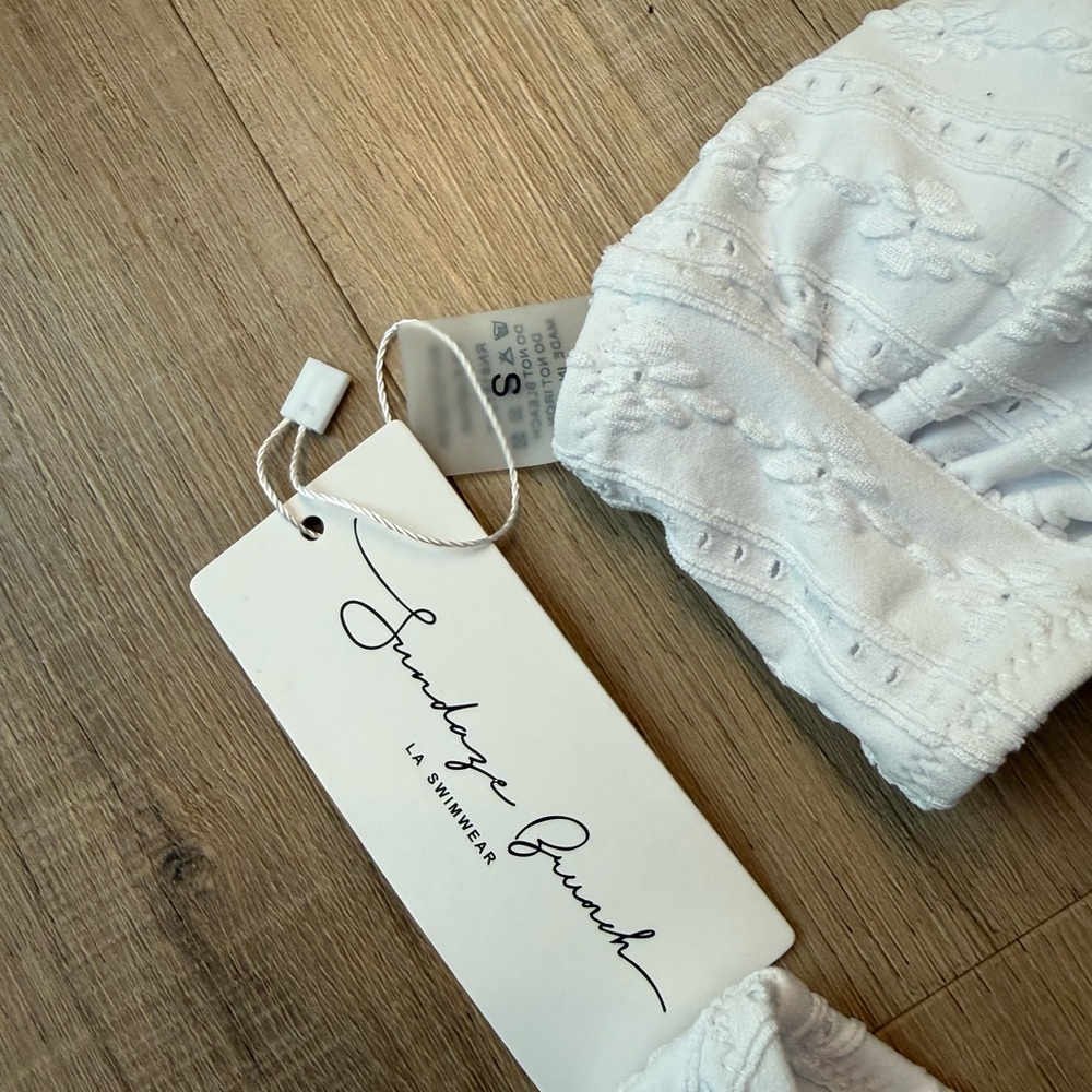 White Textured Bikini Set - Picture 3 of 3